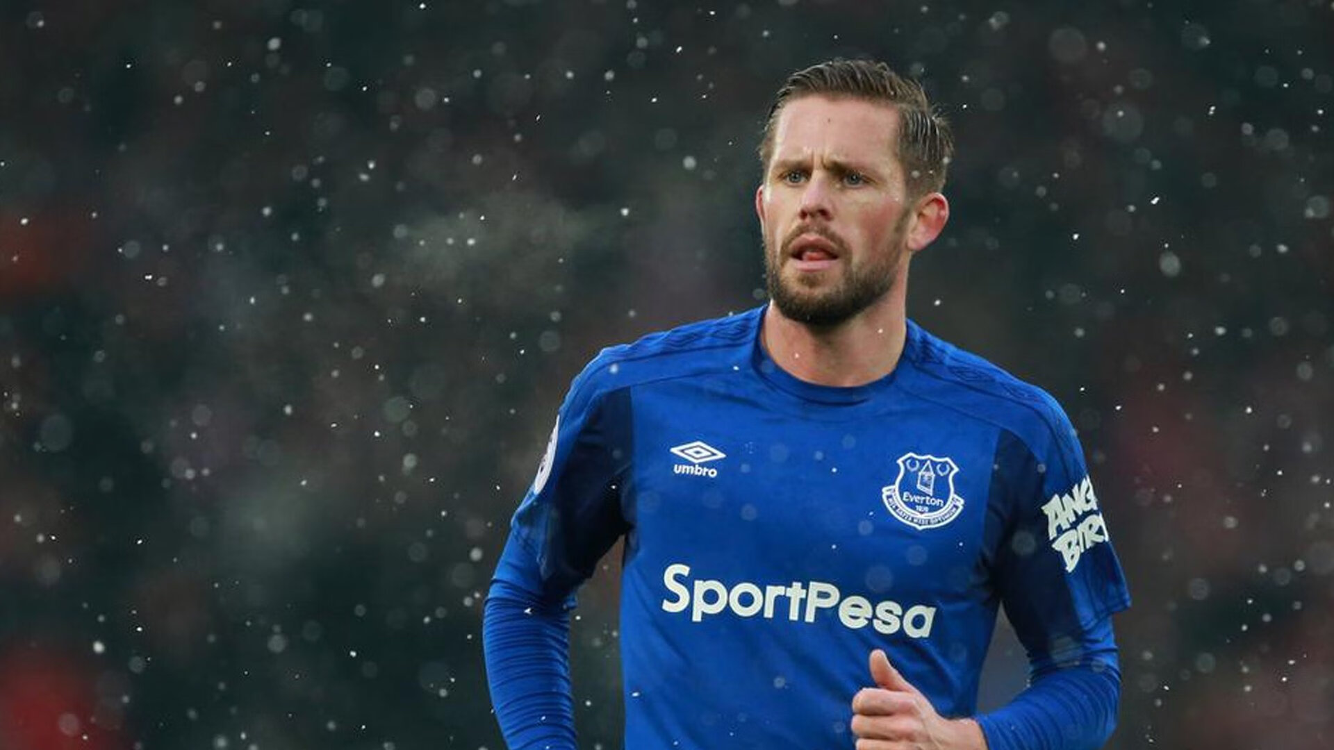 宿敌！阿尔及利亚血拼突尼斯，厄德高却在西甲国家德比优雅接管