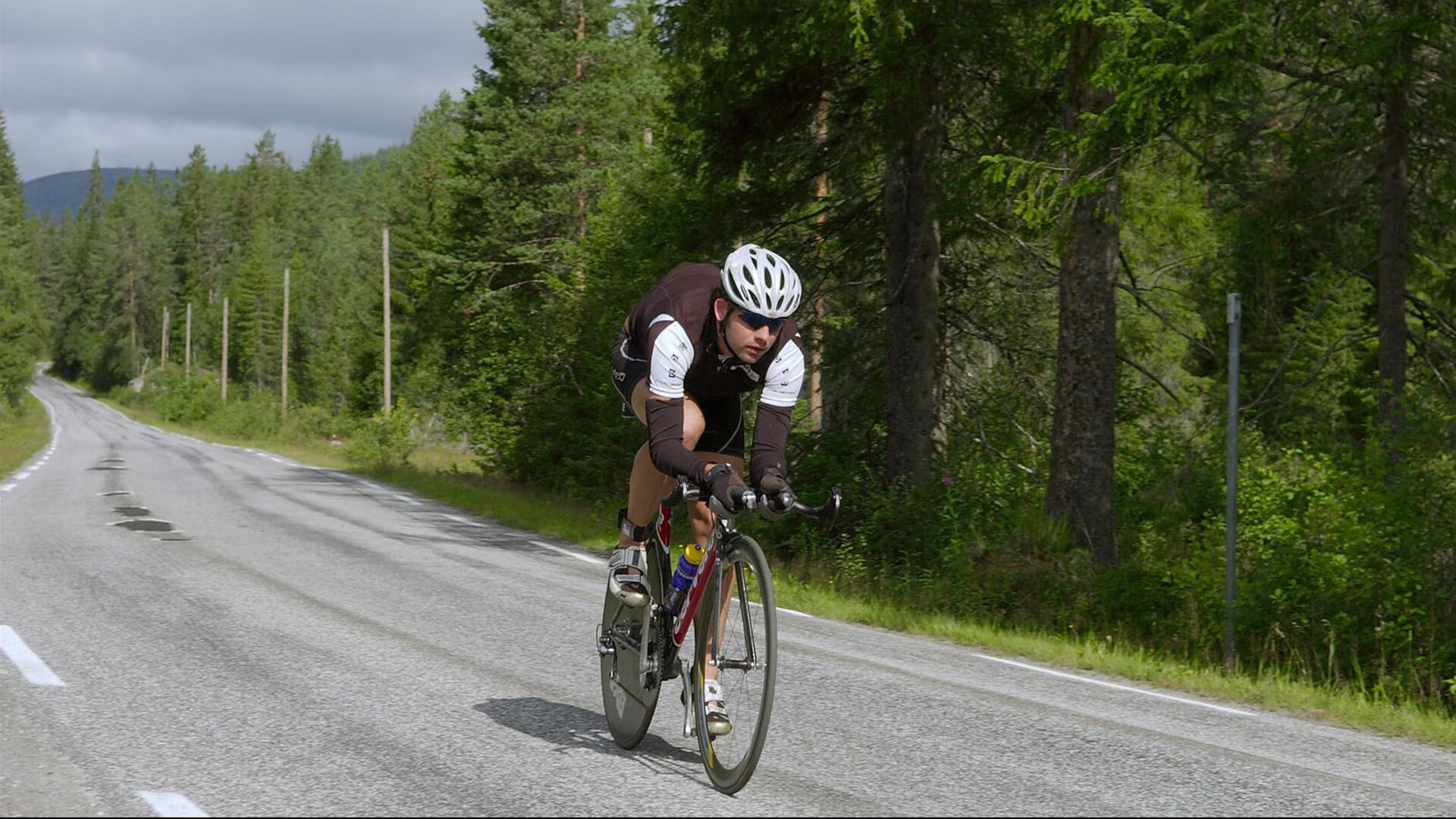 当法式自由遭遇阿特拉斯雄狮，绿茵场上演的后殖民时代身份博弈